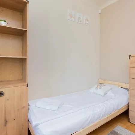 Centrum Wyjatkowy Przy Promenadzie Z Balkonem By Renters * גדינייה